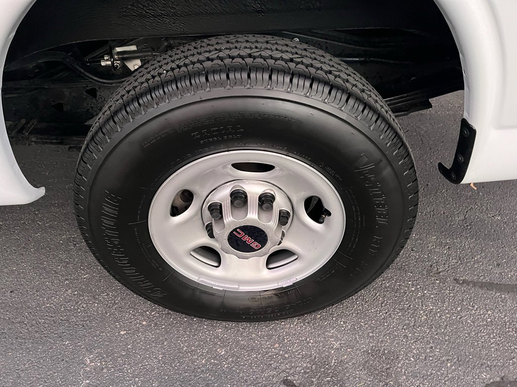 Used 2024 Chevrolet Express 2500 w/ Driver Convenience Package image 11