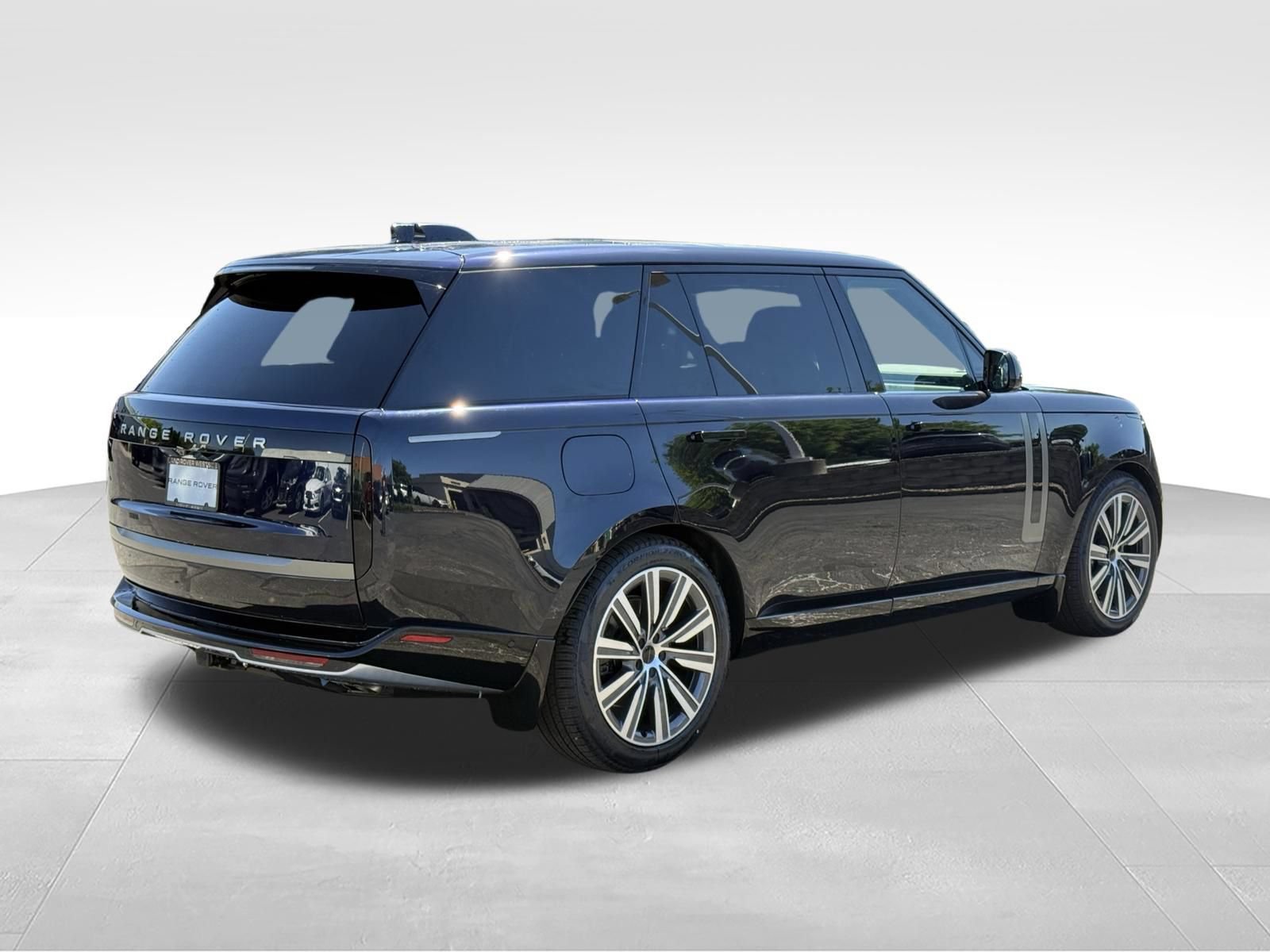 New 2026 Land Rover Range Rover Long Wheelbase Autobiography AWD/4WD image 6