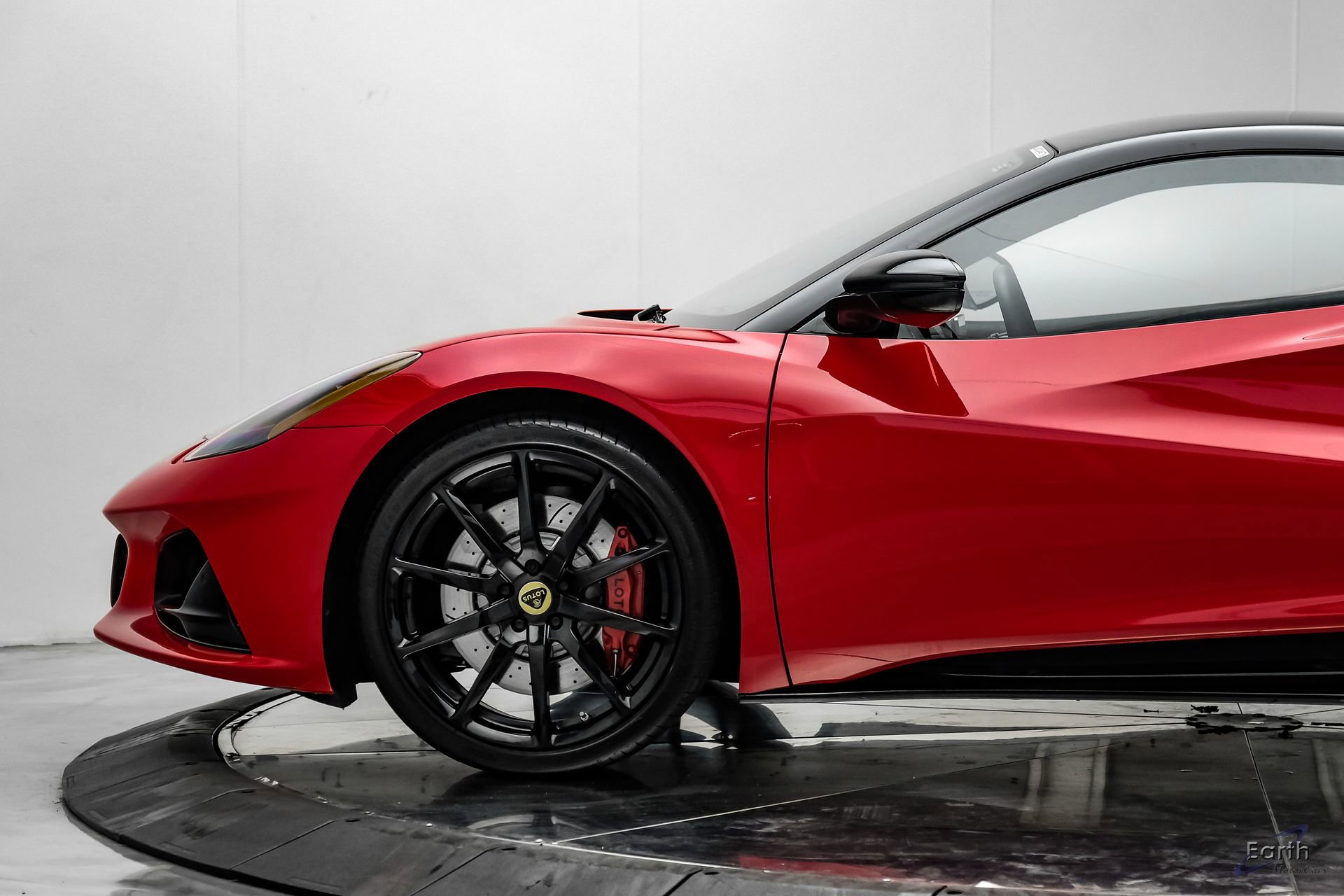 Used 2025 Lotus Emira RWD image 9