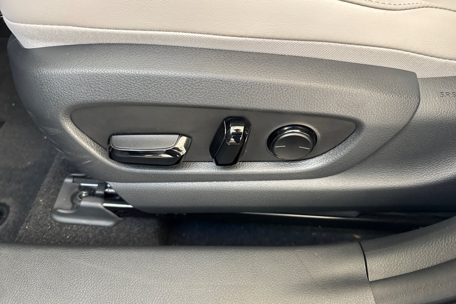 Certified 2026 Lexus UX 300h FWD w/ Accessory Package (Z1) image 14