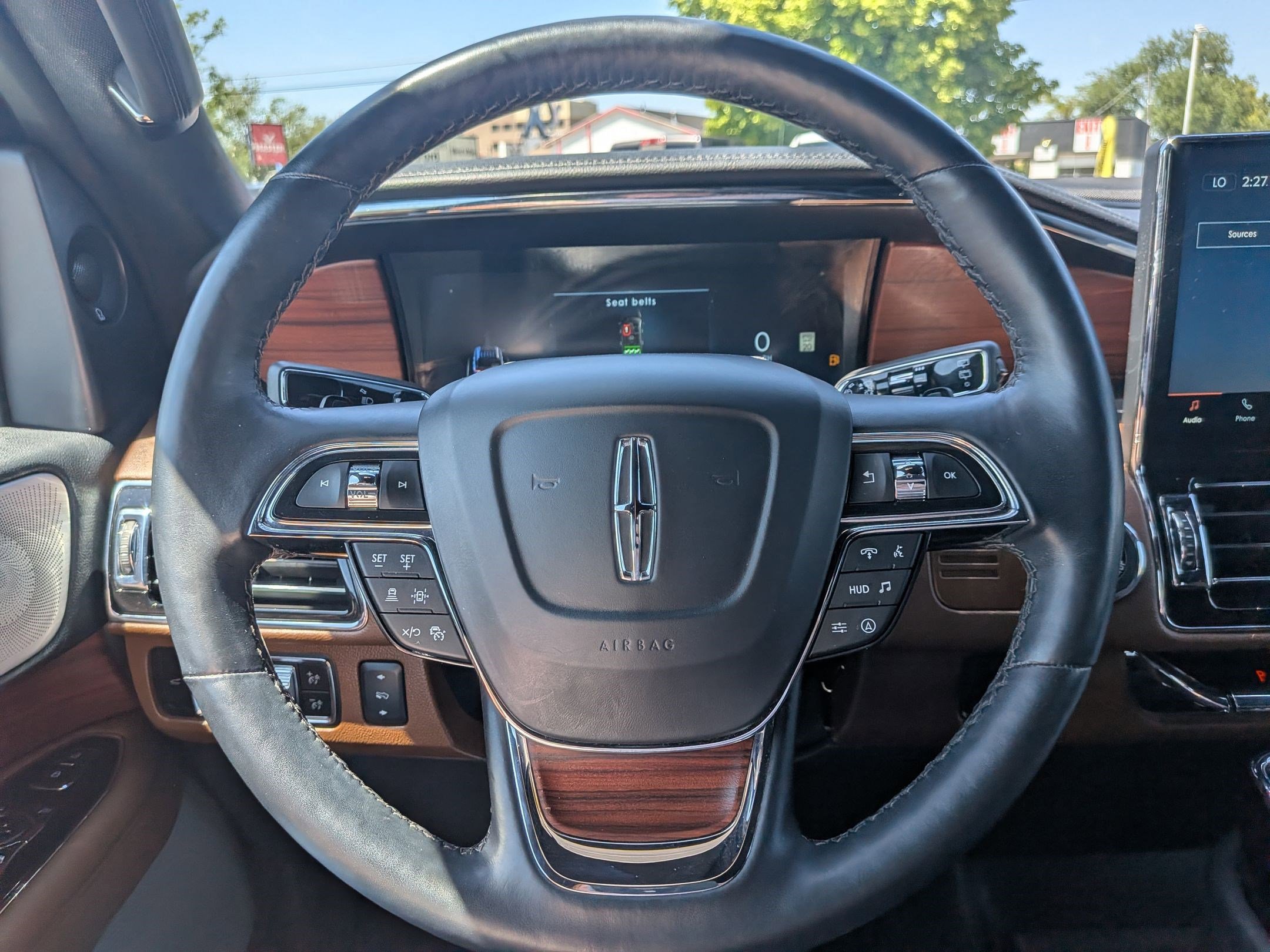 Used 2024 Lincoln Navigator L Reserve AWD/4WD image 17
