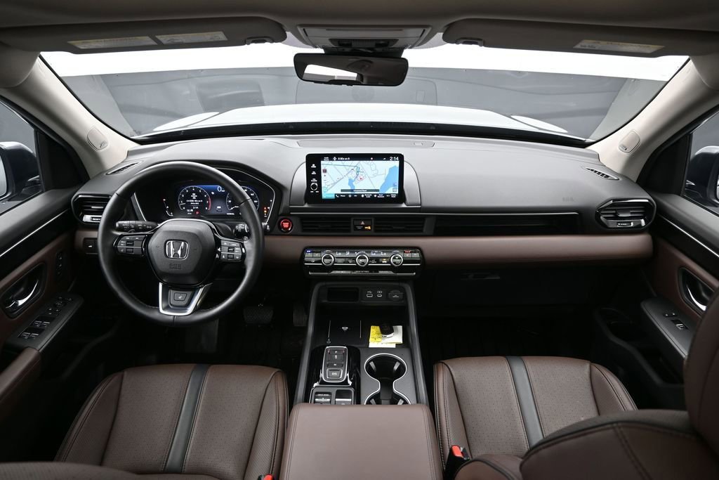 Used 2025 Honda Pilot Elite image 10