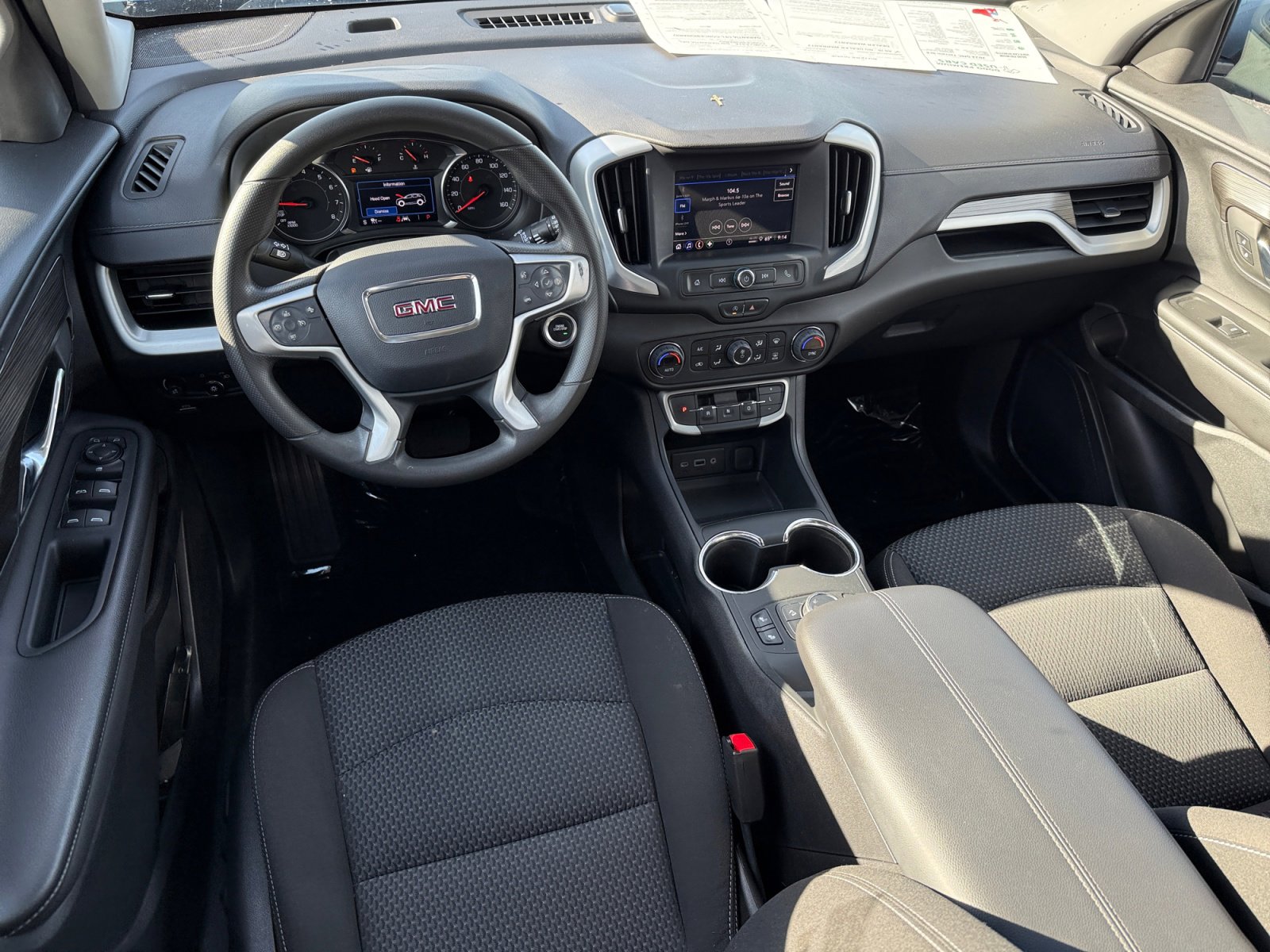 Used 2023 GMC Terrain SLE w/ Driver Convenience Package image 15