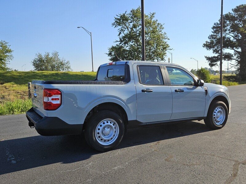 Used 2022 Ford Maverick XL FWD image 13