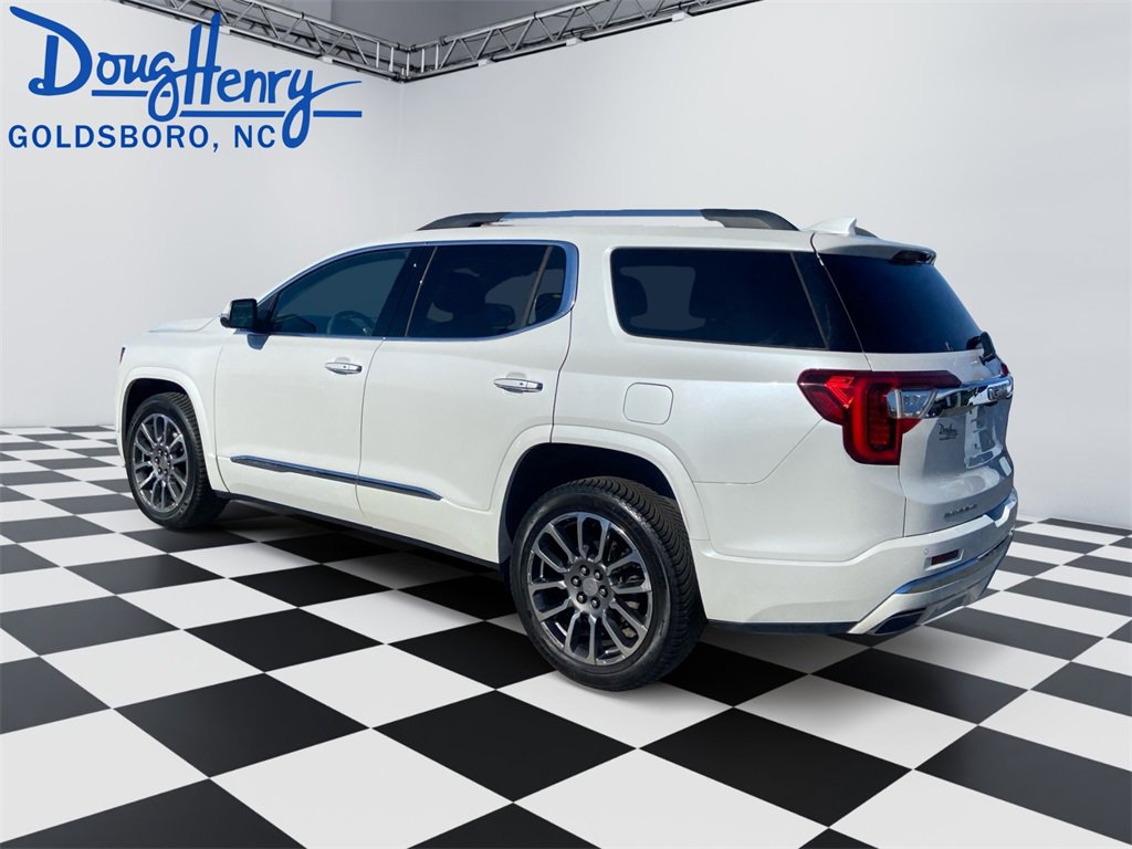 Used 2021 GMC Acadia Denali w/ Denali Technology Package image 3