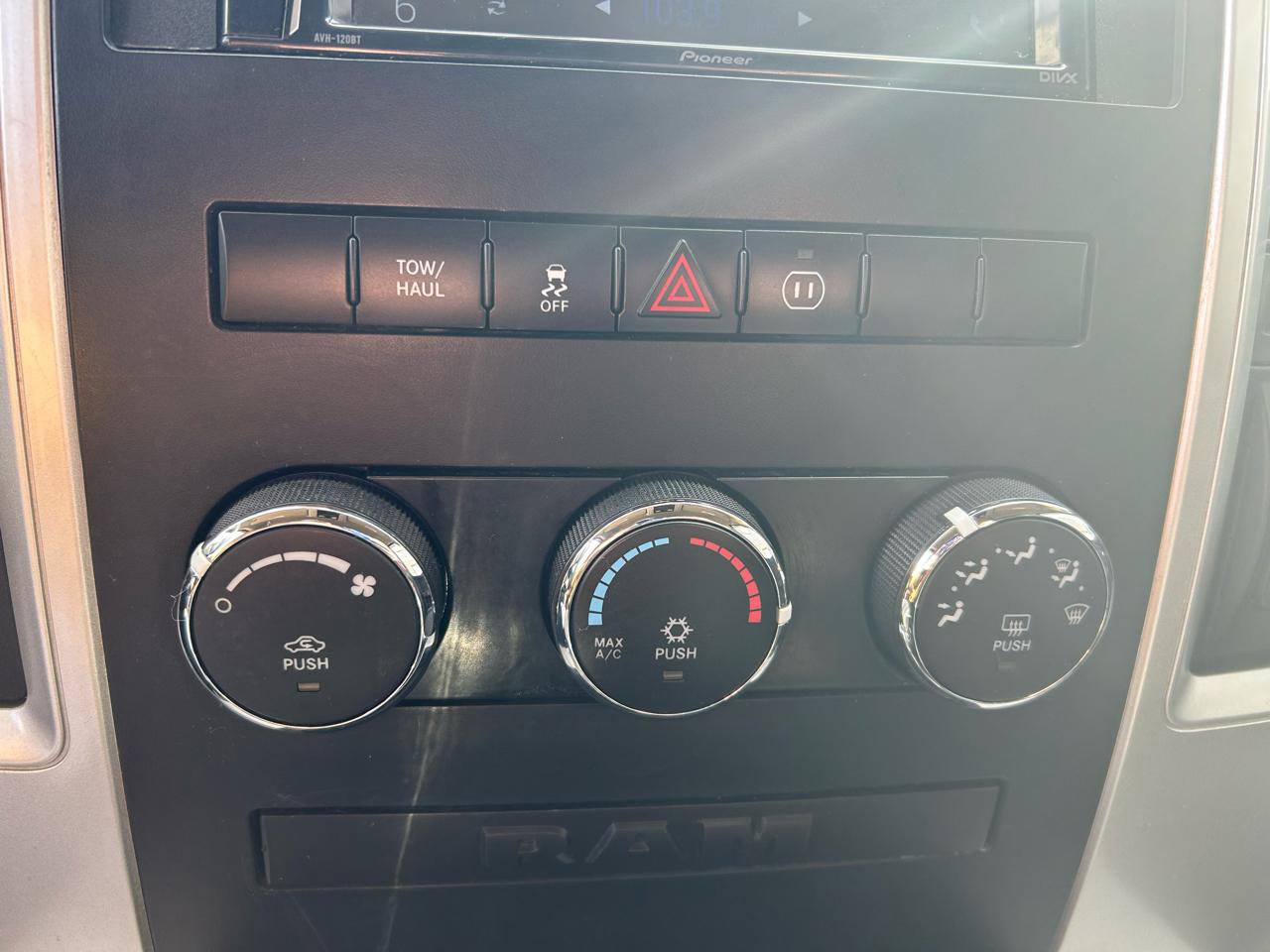 Used 2012 RAM 1500 Sport w/ Remote Start & Security Group image 22