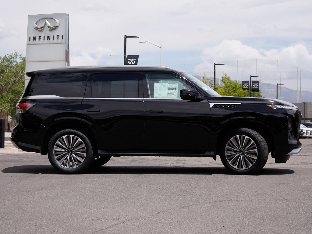 Certified 2026 INFINITI QX80 Luxe w/ Cargo Package AWD/4WD image 3