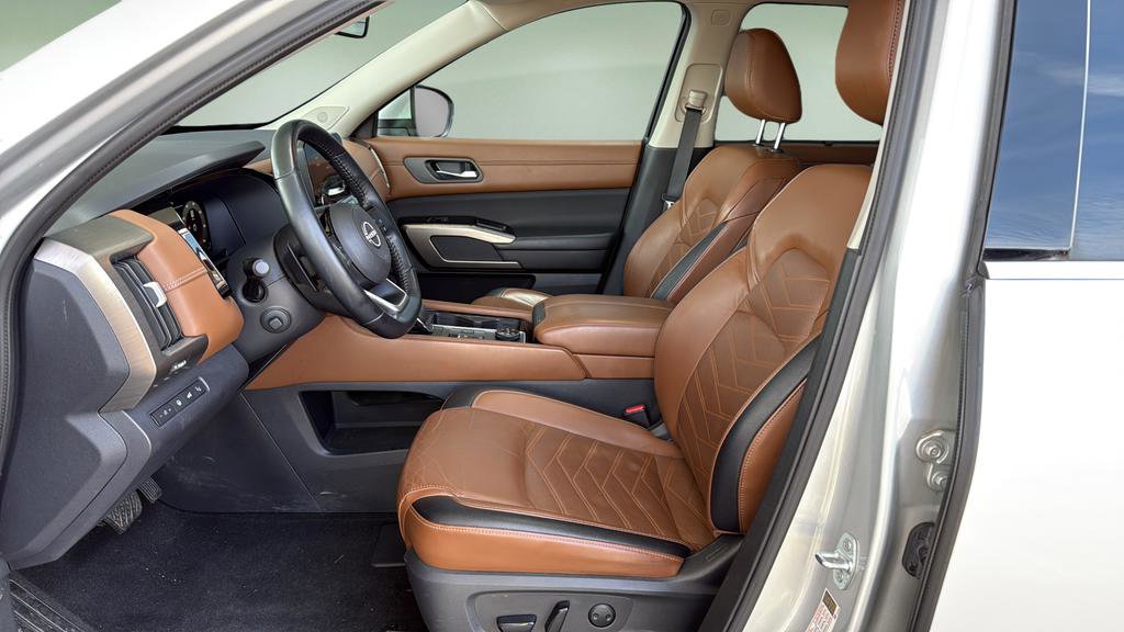 Certified 2023 Nissan Pathfinder Platinum w/ Lighting Package (N93) image 29