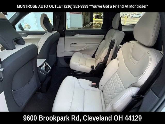 New 2025 Volvo EX90 Plus image 14