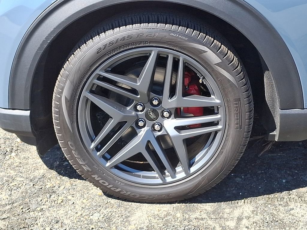 Used 2025 Ford Explorer ST image 8