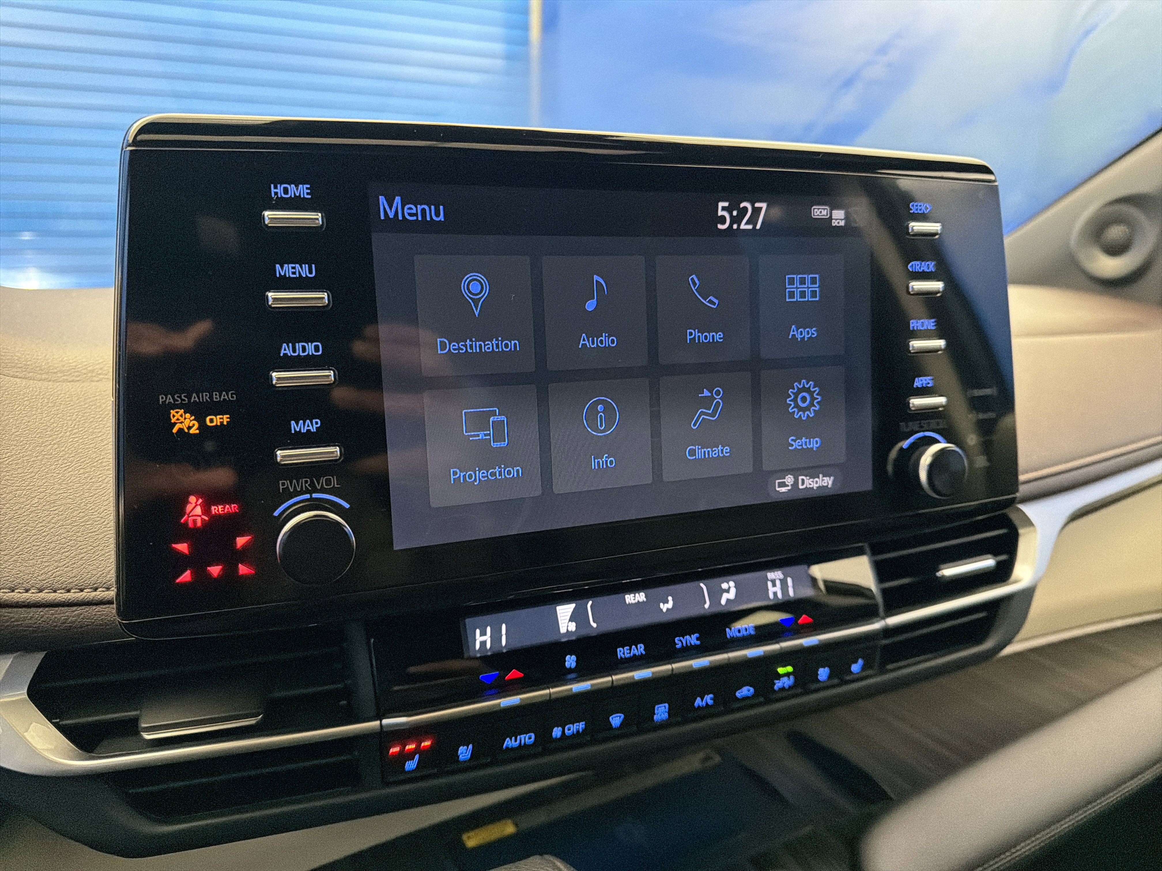 Used 2023 Toyota Sienna Platinum image 20