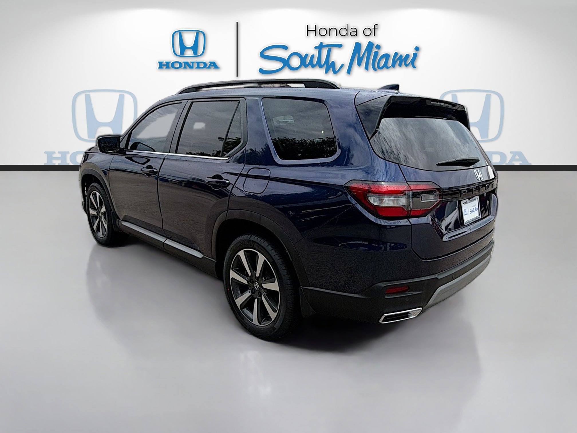 Certified 2023 Honda Pilot Touring image 5