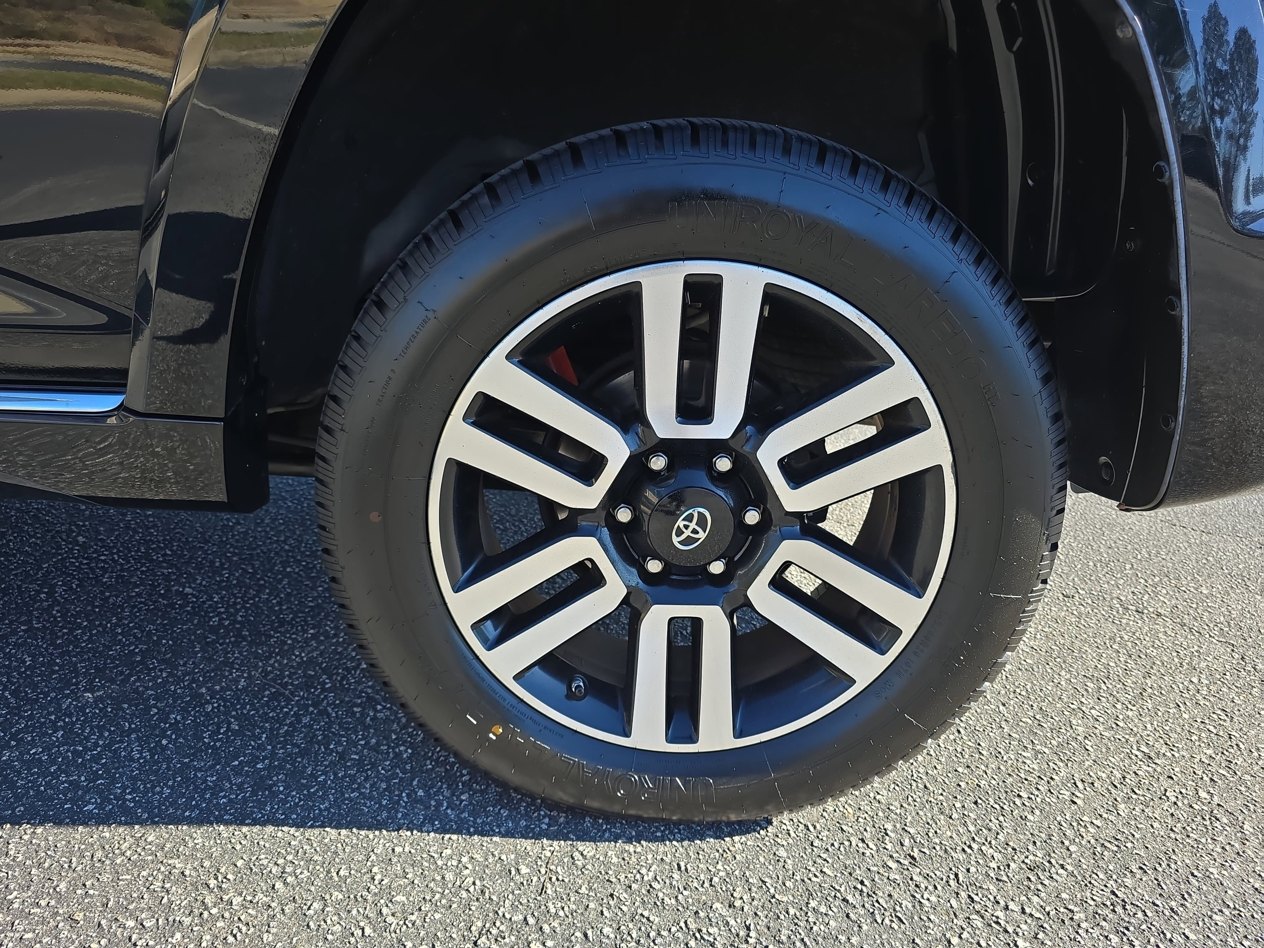 Used 2014 Toyota 4Runner Limited image 28