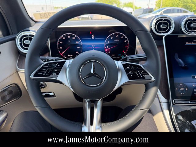 Used 2026 Mercedes-Benz GLC 300 4MATIC image 25