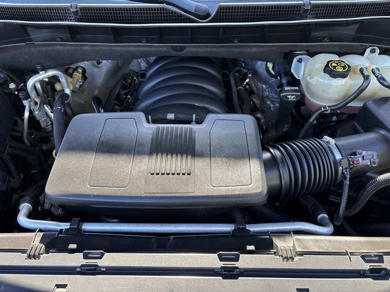 Used 2021 GMC Yukon XL AT4 w/ Technology Package image 10