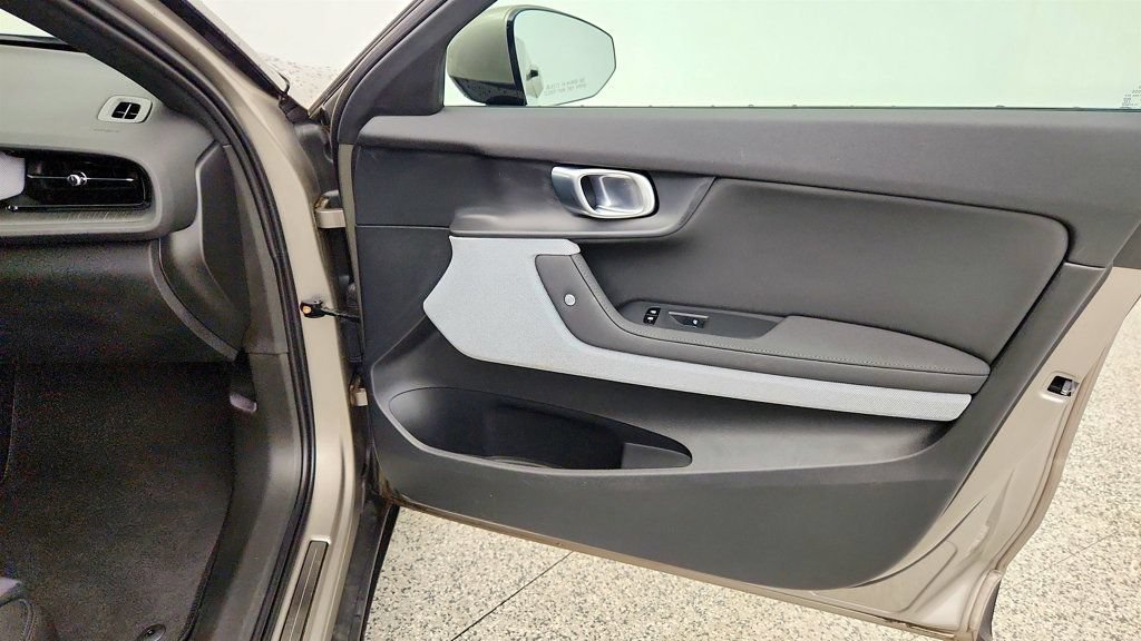 Used 2022 Polestar Polestar 2 w/ Plus Package AWD/4WD image 27