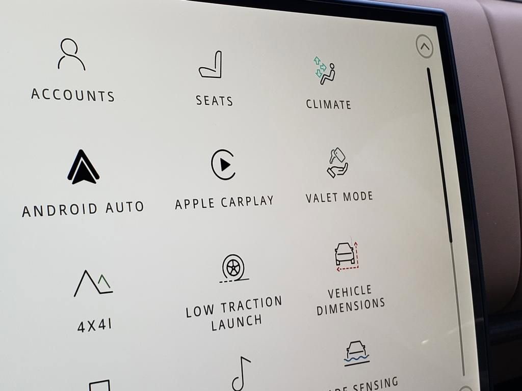 New 2025 Land Rover Range Rover SE image 25