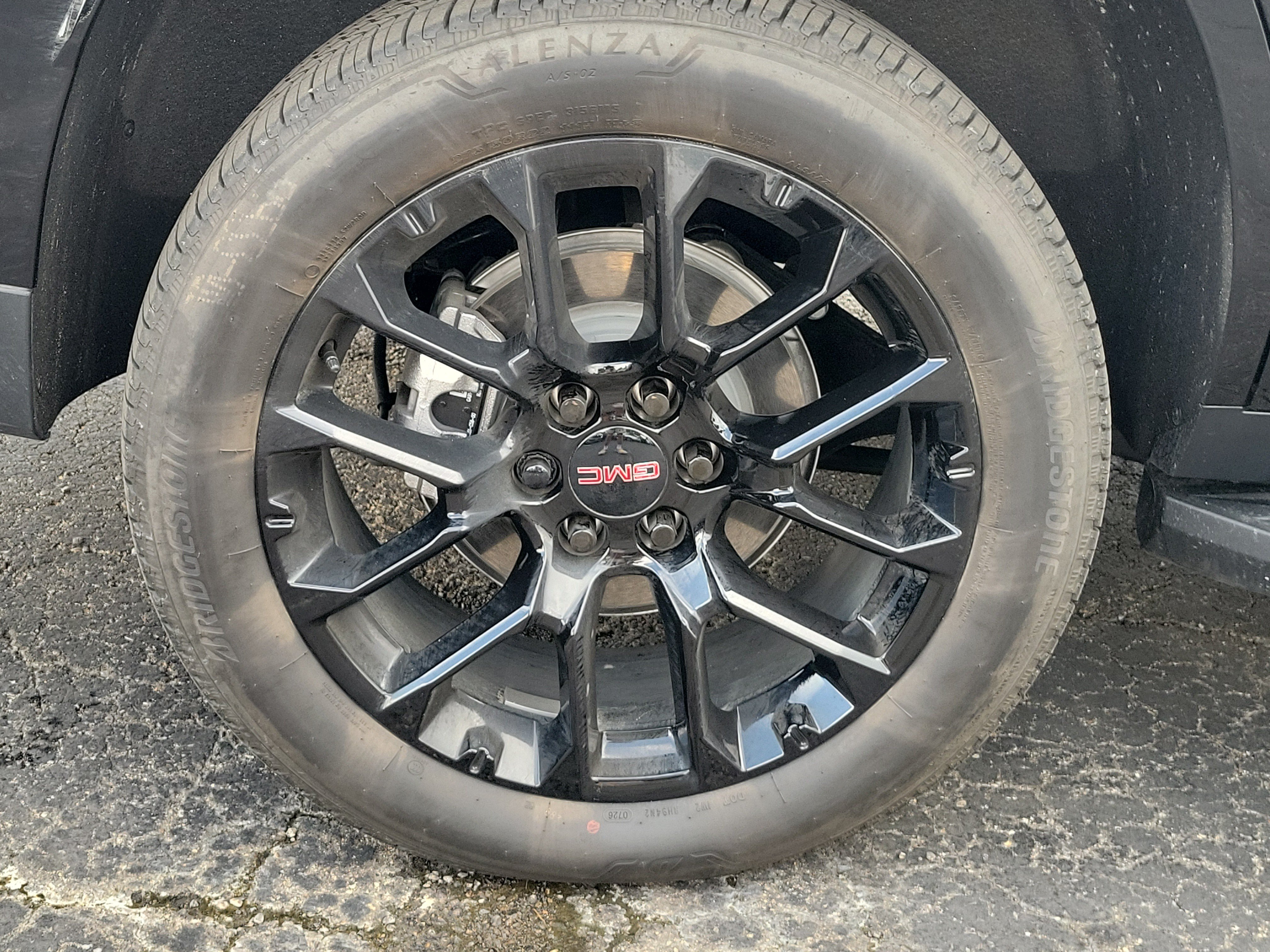 Used 2026 GMC Yukon Elevation w/ Elevation Premium Package AWD/4WD image 5