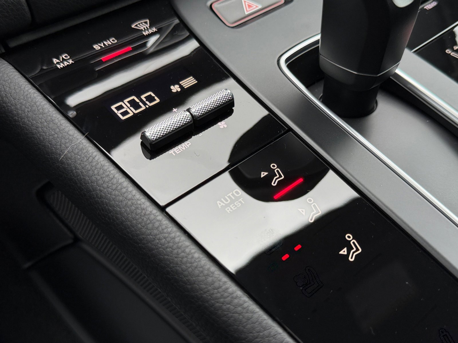 New 2026 Porsche Macan Turbo AWD/4WD image 17