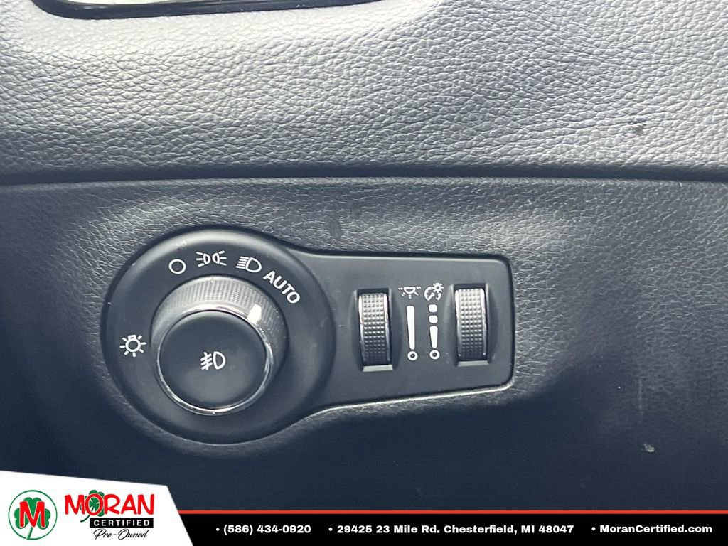 Used 2019 Jeep Compass Limited AWD/4WD image 25