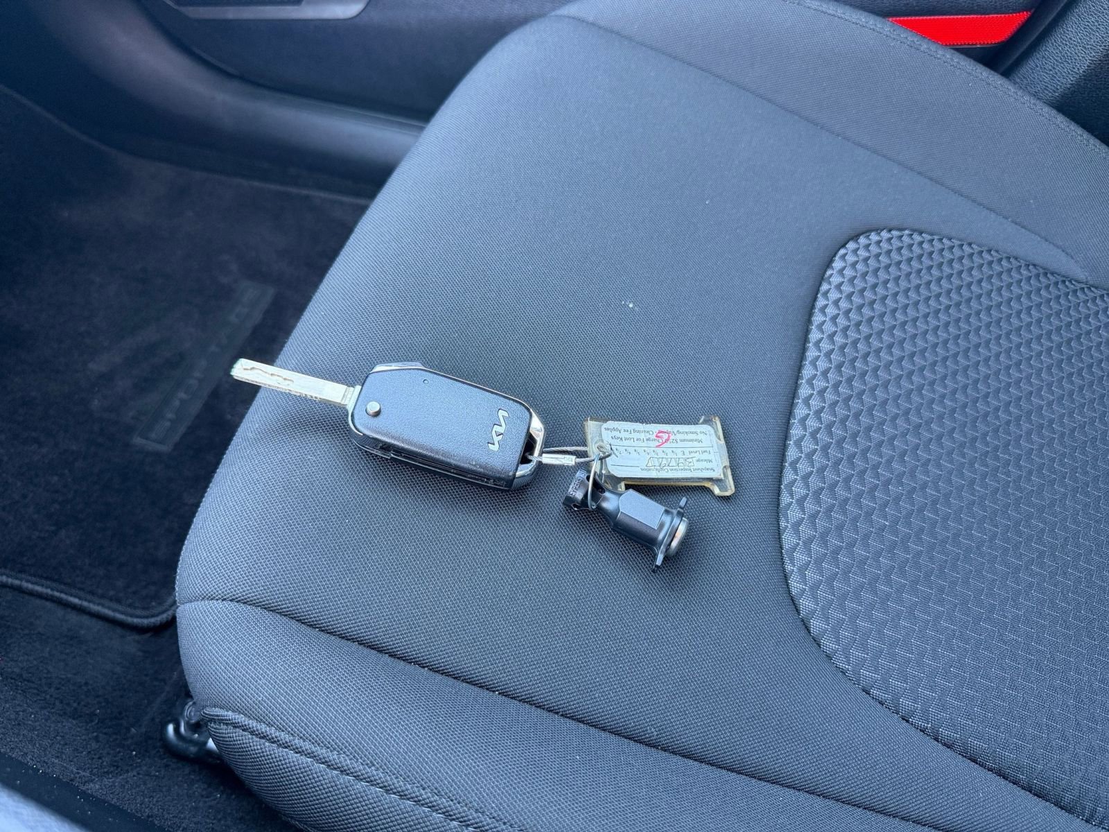 Used 2025 Kia Sportage LX image 18