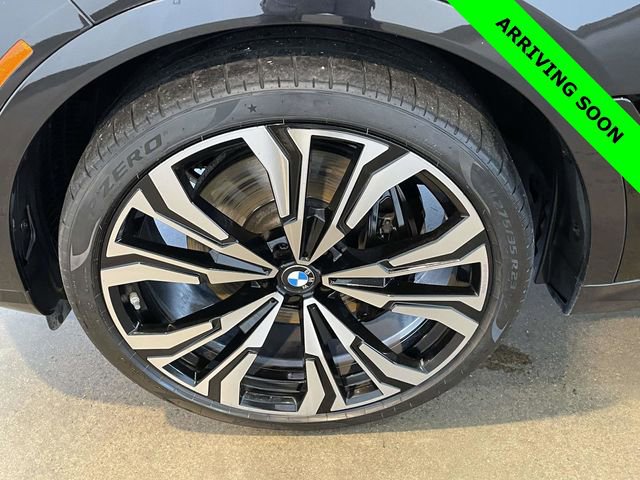 Used 2023 BMW X7 xDrive40i w/ Executive Package image 12