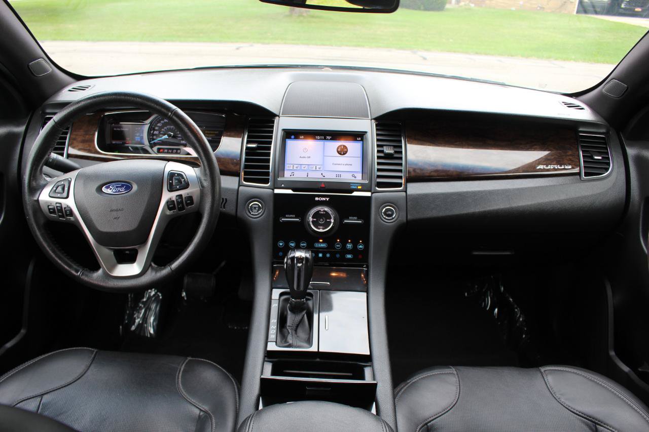 Used 2019 Ford Taurus Limited FWD image 30
