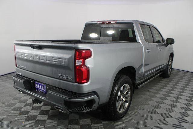 Used 2025 Chevrolet Silverado 1500 High Country w/ Technology Package image 29