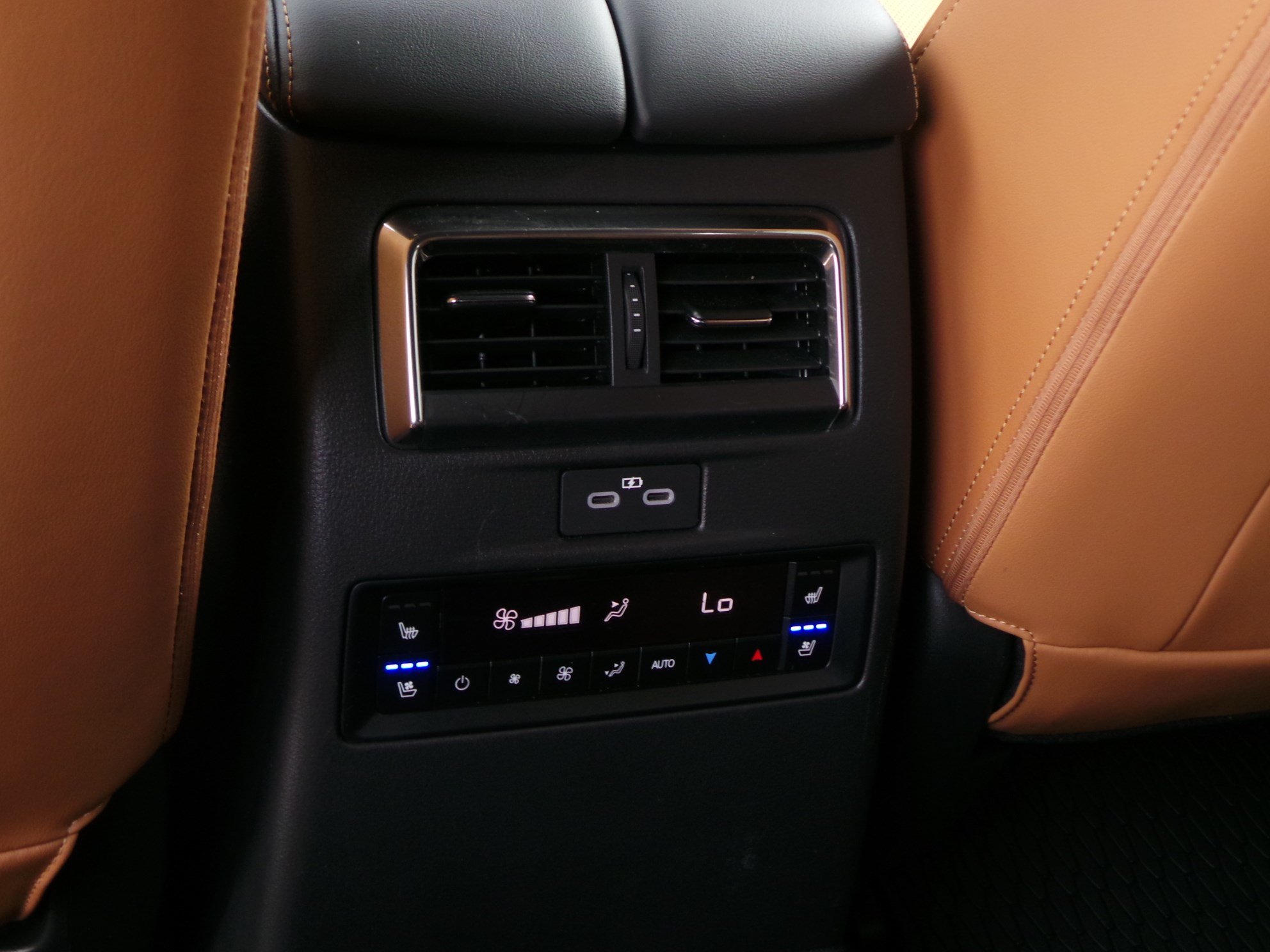Certified 2024 MAZDA CX-90 3.3 Turbo S w/ Premium Plus AWD/4WD image 35
