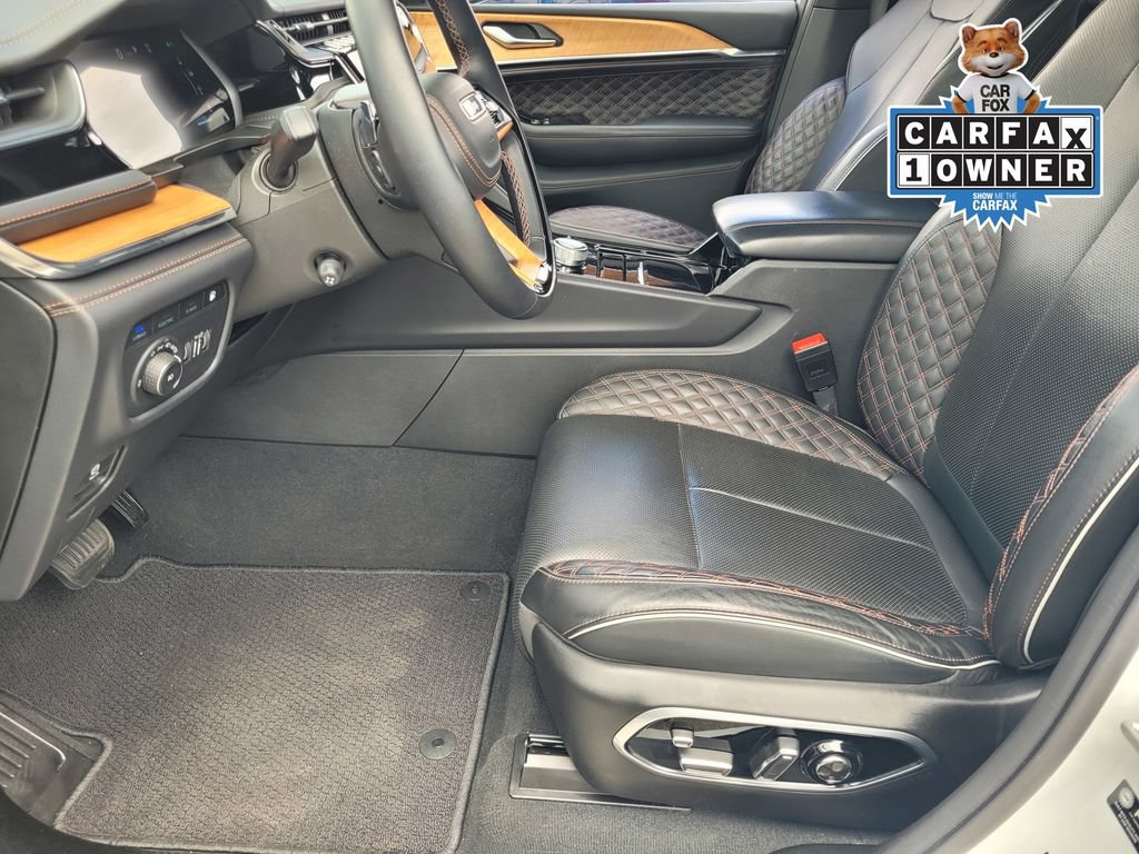 Used 2023 Jeep Grand Cherokee Summit AWD/4WD image 20