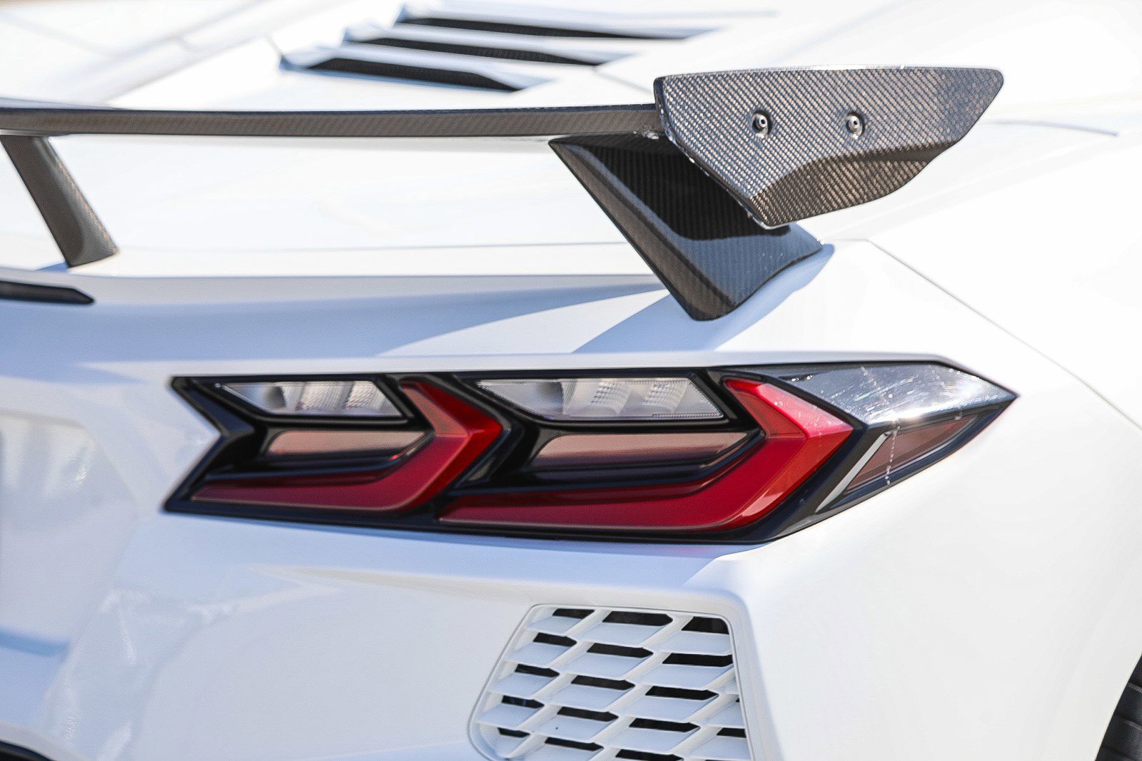 Used 2022 Chevrolet Corvette Stingray Premium Conv w/ Z51 Performance Package image 9