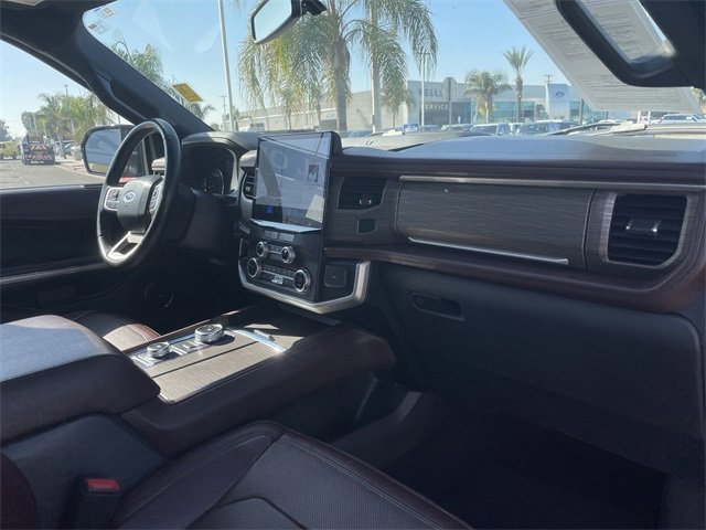 Used 2023 Ford Expedition Max Limited image 30