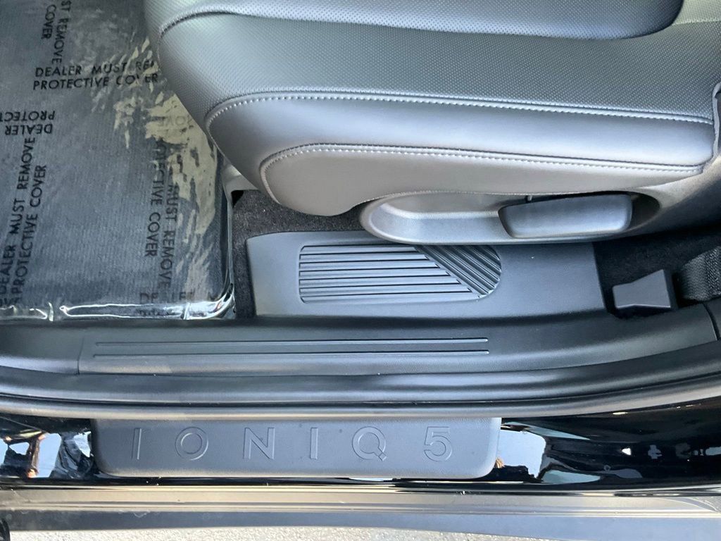 Used 2025 Hyundai Ioniq 5 SEL image 28