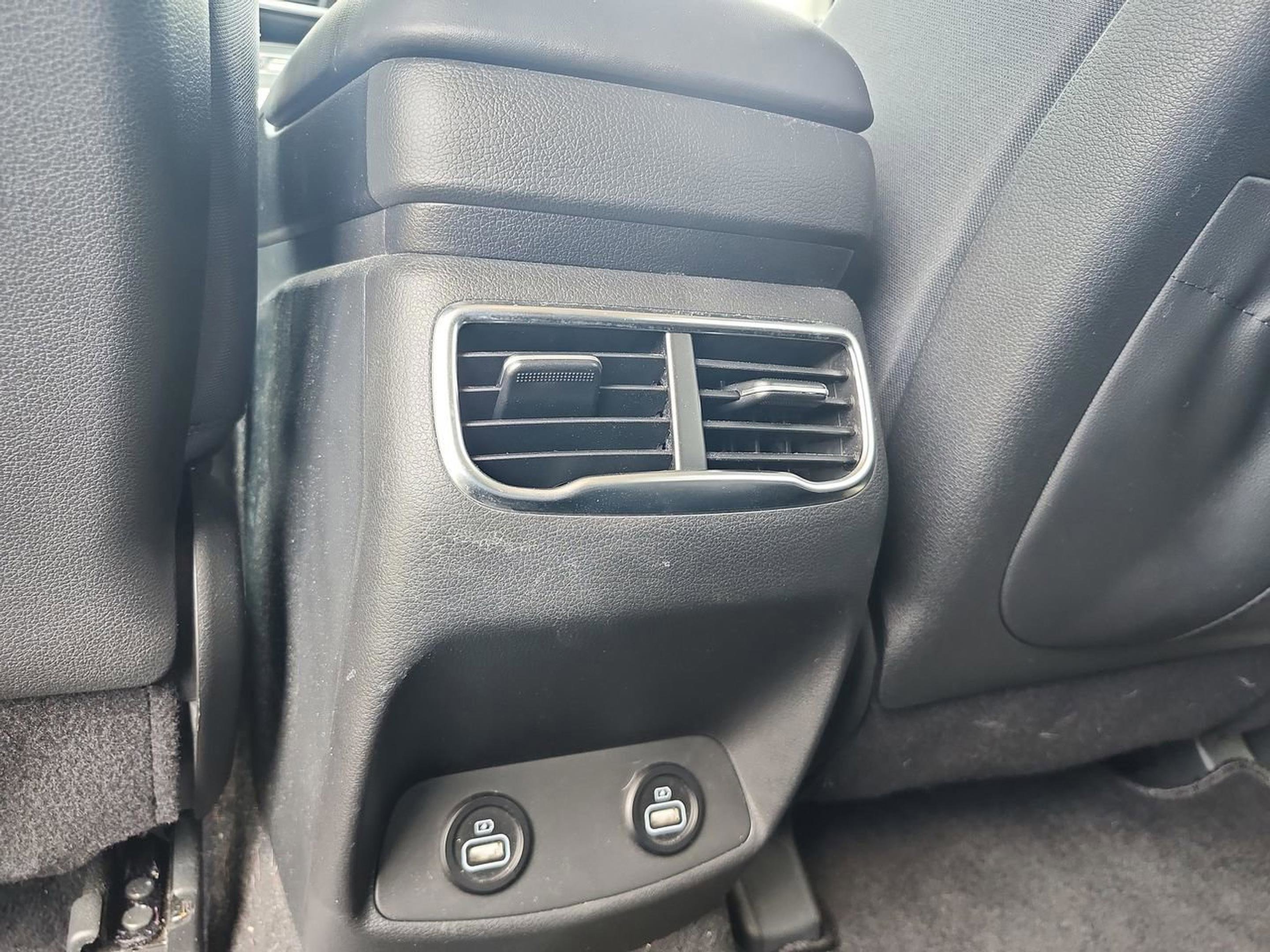 Certified 2022 Hyundai Santa Fe SEL w/ Convenience Package image 26