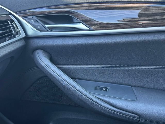 Used 2019 BMW 530e xDrive AWD/4WD image 40