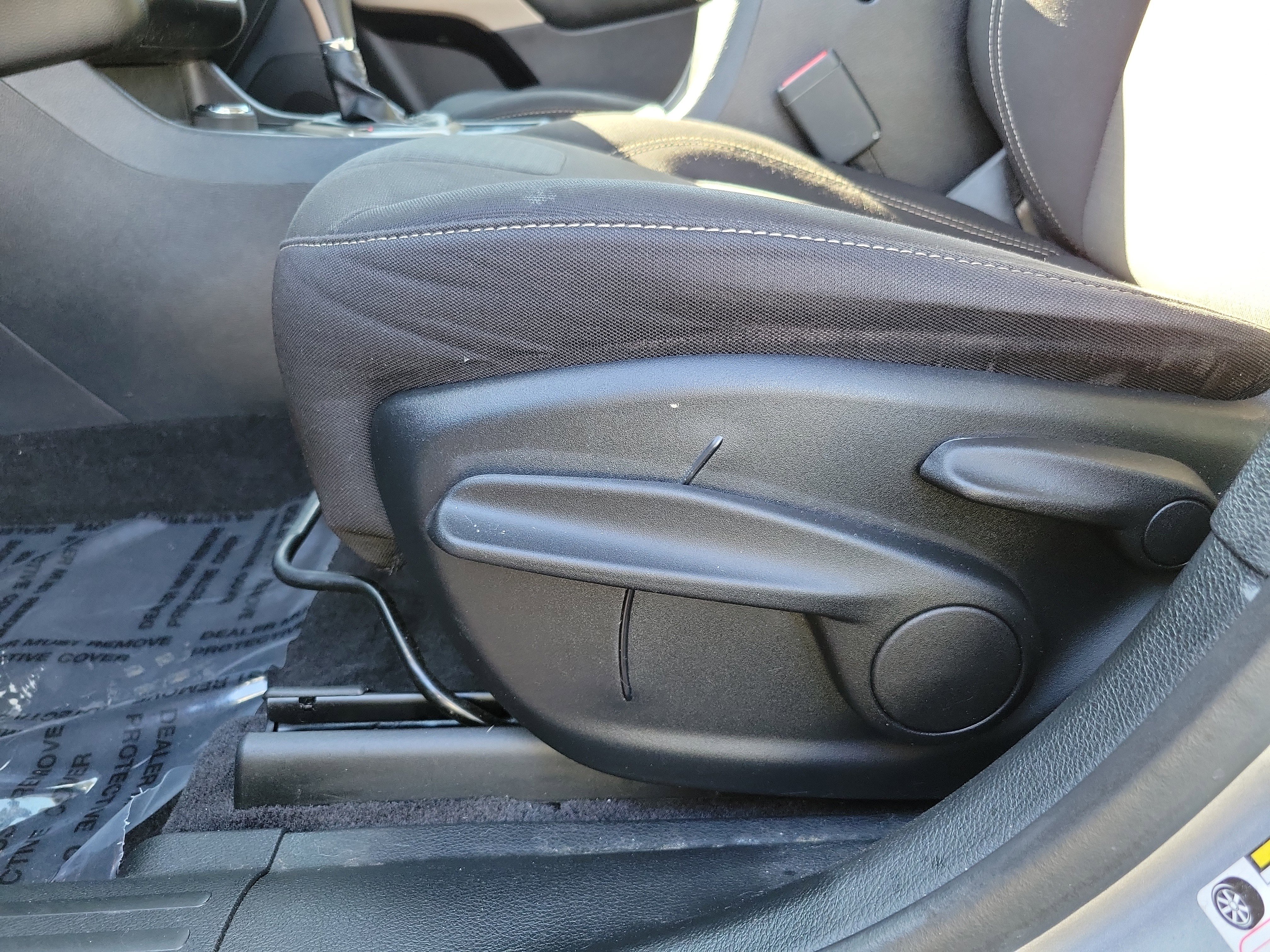 Used 2017 Jeep Cherokee Latitude w/ Cold Weather Group image 15