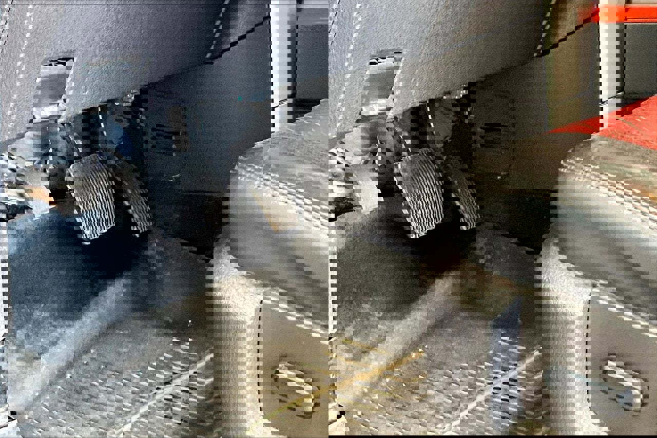 Used 2010 Ford F150 Raptor AWD/4WD image 22