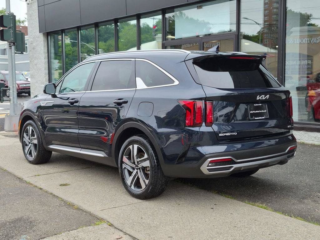 Certified 2023 Kia Sorento EX AWD/4WD image 12