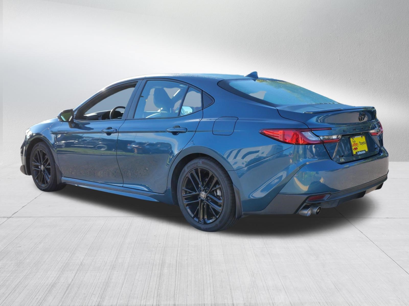 Used 2026 Toyota Camry SE FWD image 6