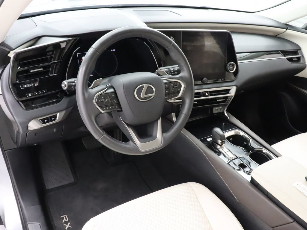 Used 2024 Lexus RX 350 FWD w/ Technology Package image 16
