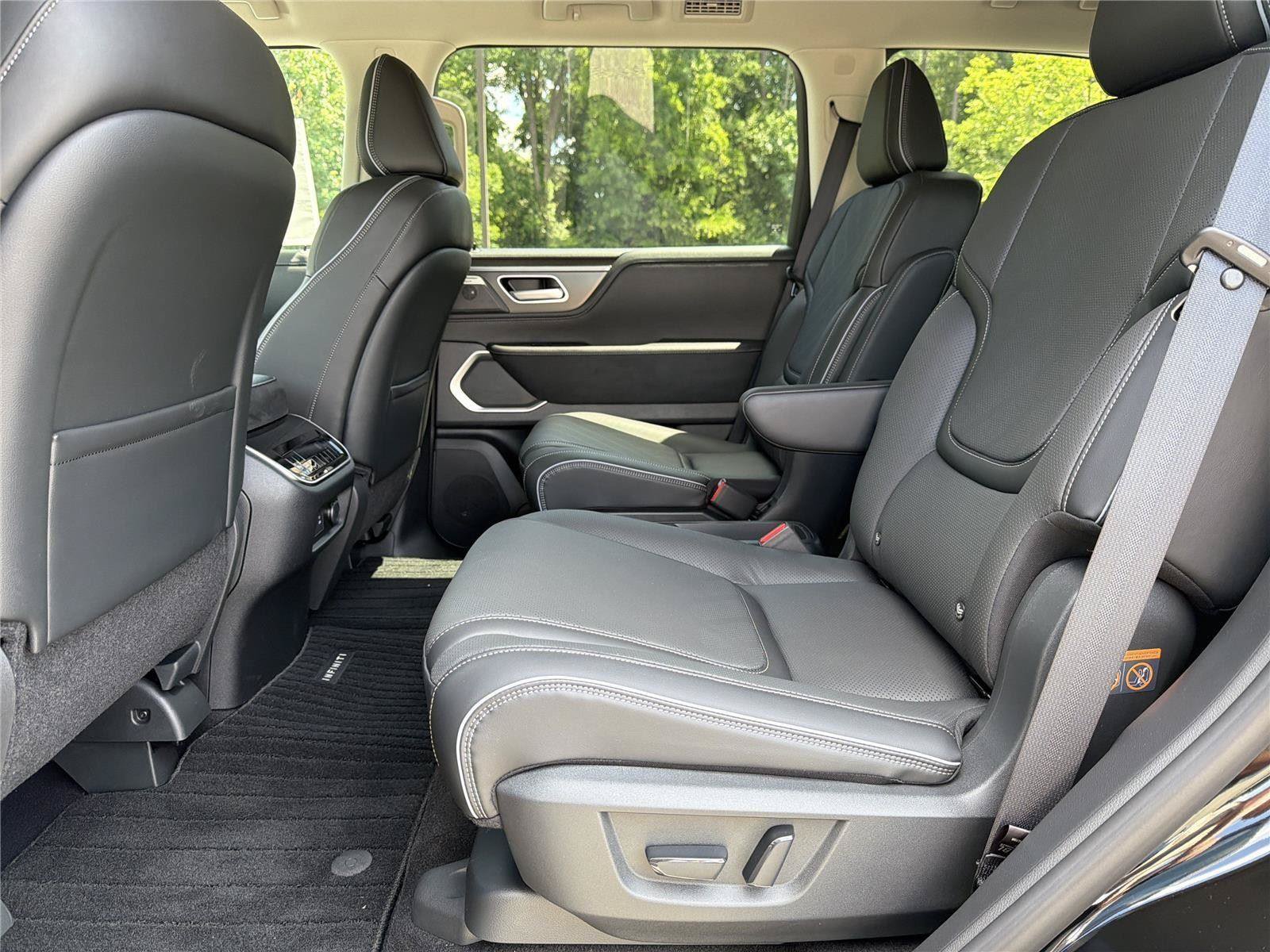 New 2026 INFINITI QX80 Luxe AWD/4WD image 17