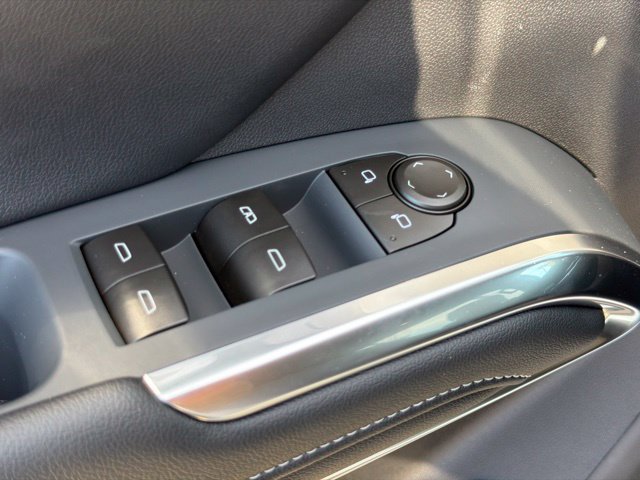 New 2027 Chevrolet Traverse LT w/ Sun and Wheel Package AWD/4WD image 9