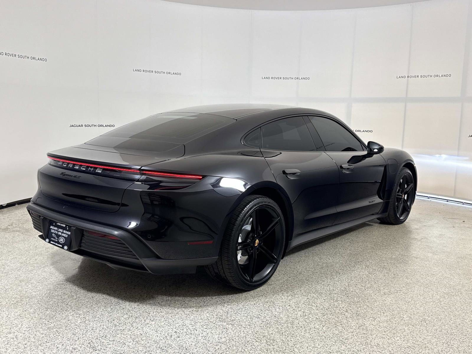 Used 2022 Porsche Taycan 4S AWD/4WD image 5