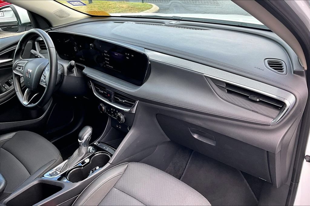Used 2025 Buick Encore GX Preferred FWD image 28