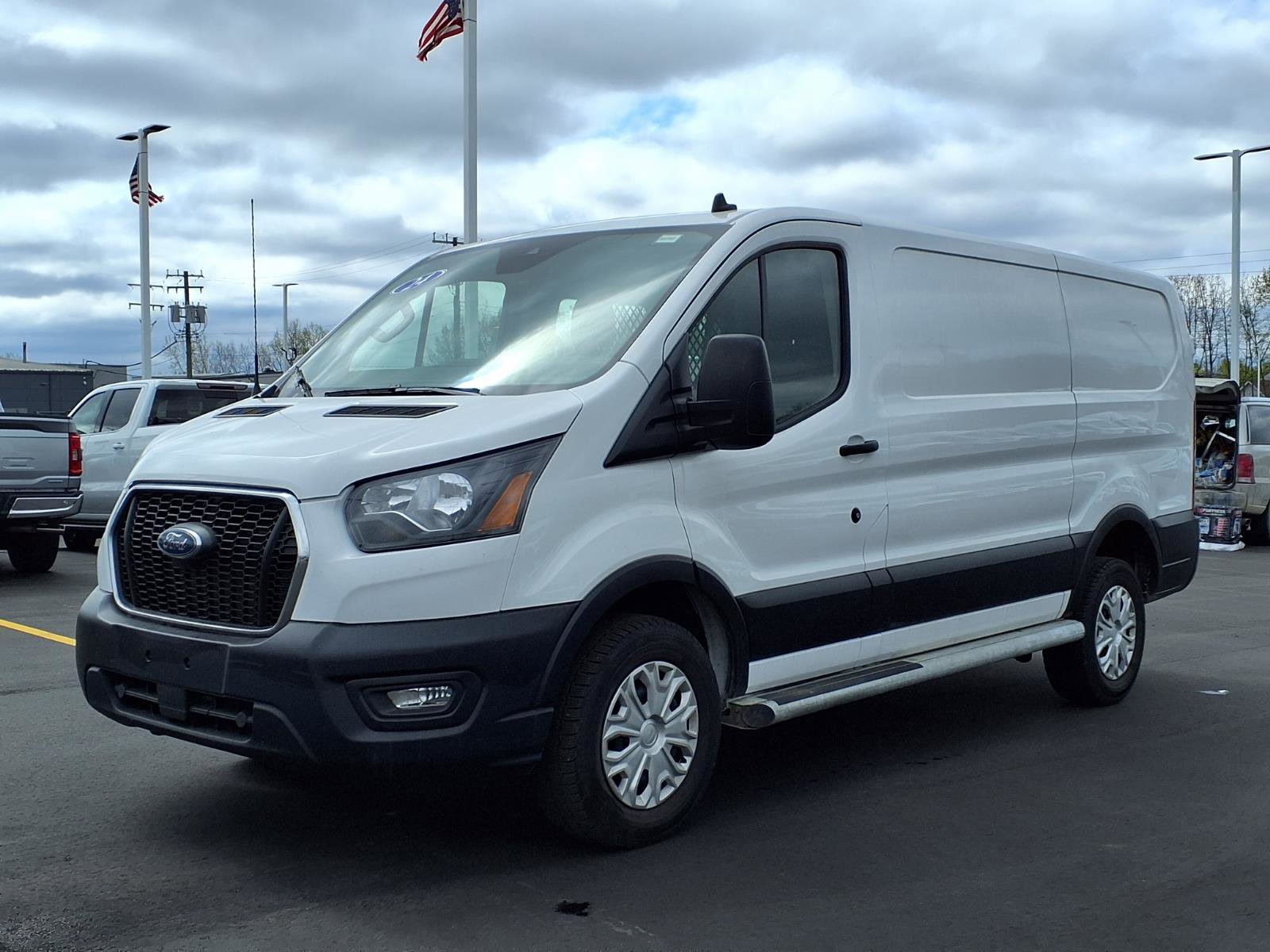 Used 2024 Ford Transit 250 Low Roof w/ Exterior Upgrade Package RWD image 1