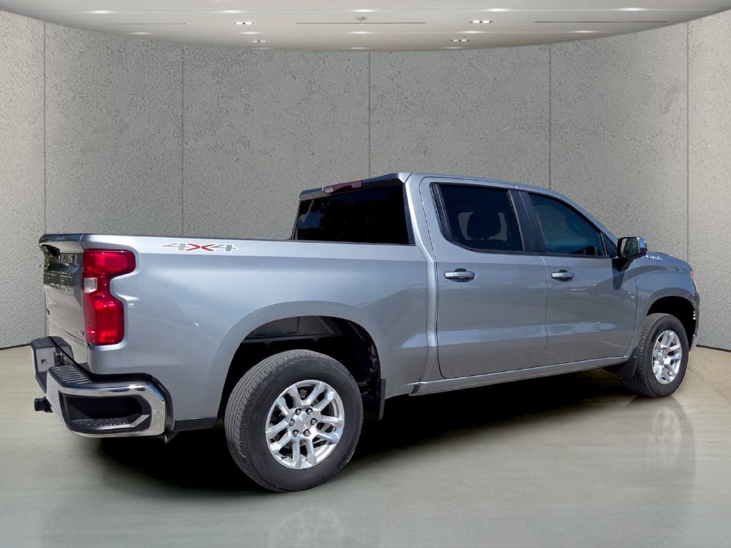 Used 2023 Chevrolet Silverado 1500 LT AWD/4WD image 5