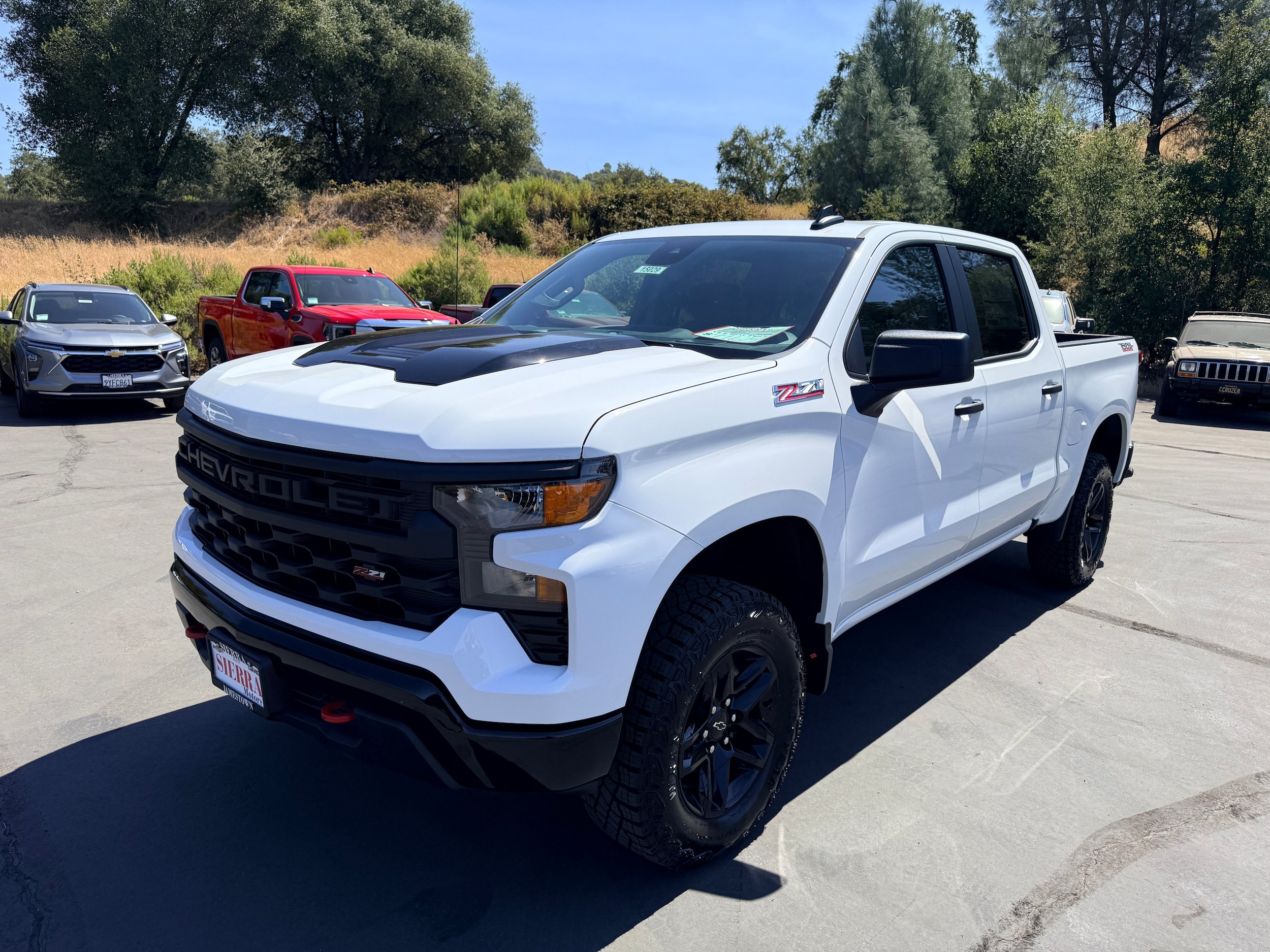 New 2026 Chevrolet Silverado 1500 Custom Trail Boss AWD/4WD image 1