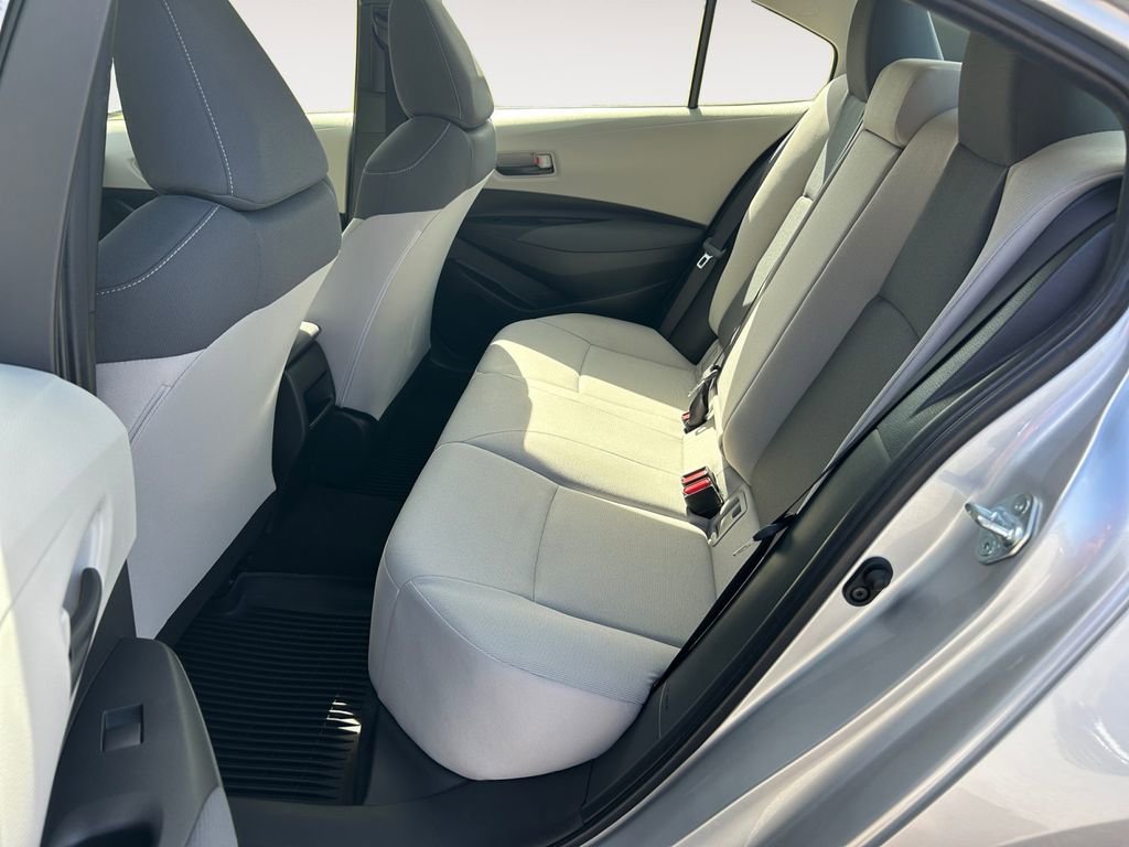 Used 2022 Toyota Corolla LE image 27
