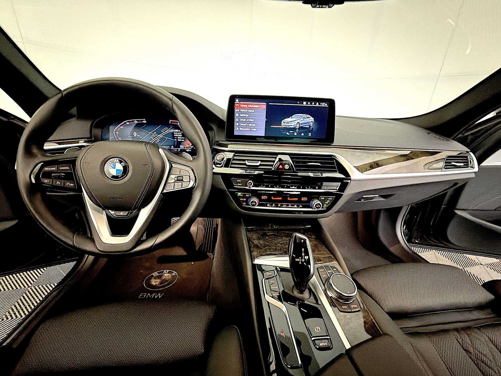 Used 2023 BMW 530i xDrive w/ Convenience Package AWD/4WD image 12