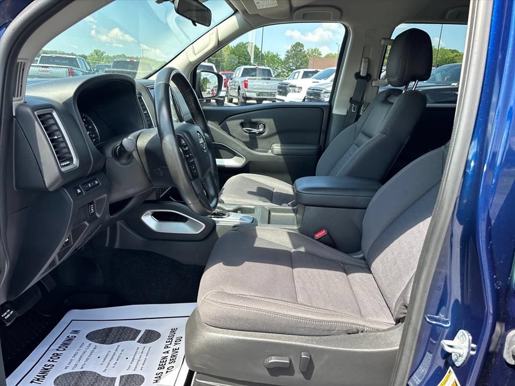 Used 2022 Nissan Frontier SV AWD/4WD image 22
